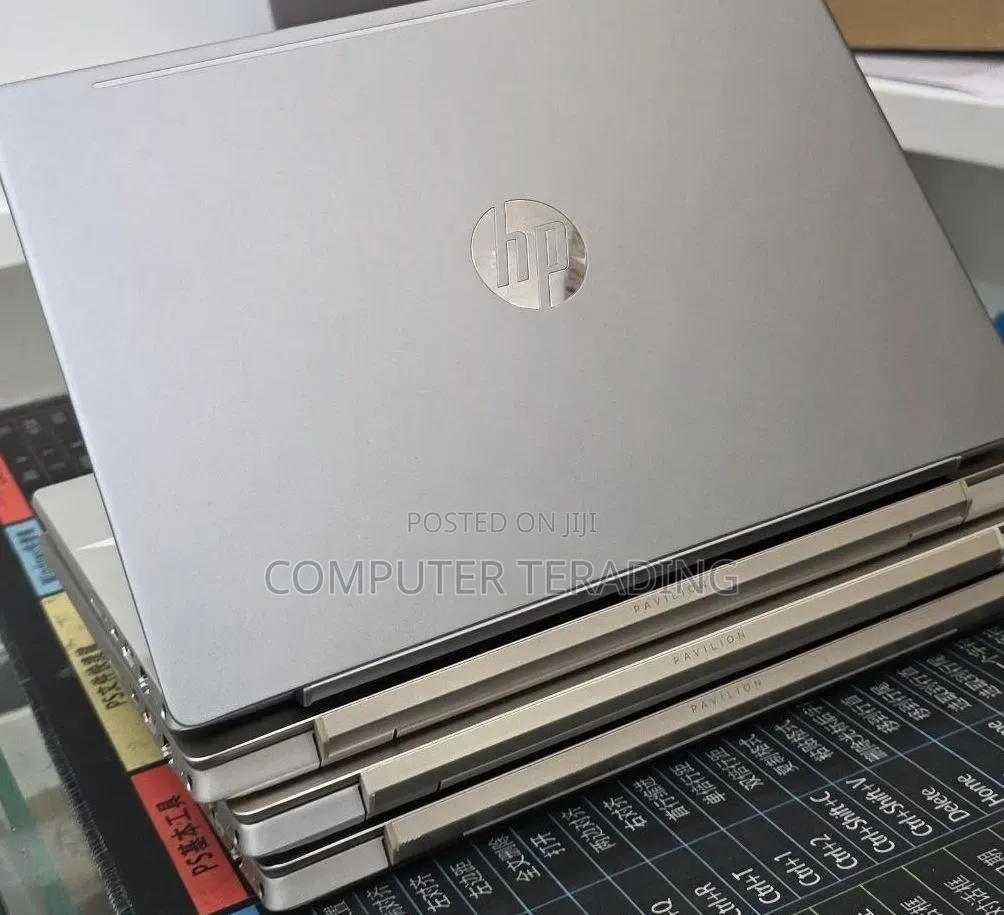 New Laptop HP Pavilion 14 8GB Intel Core i5 SSD 256GB