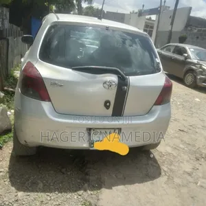 Toyota Yaris 2009 Silver