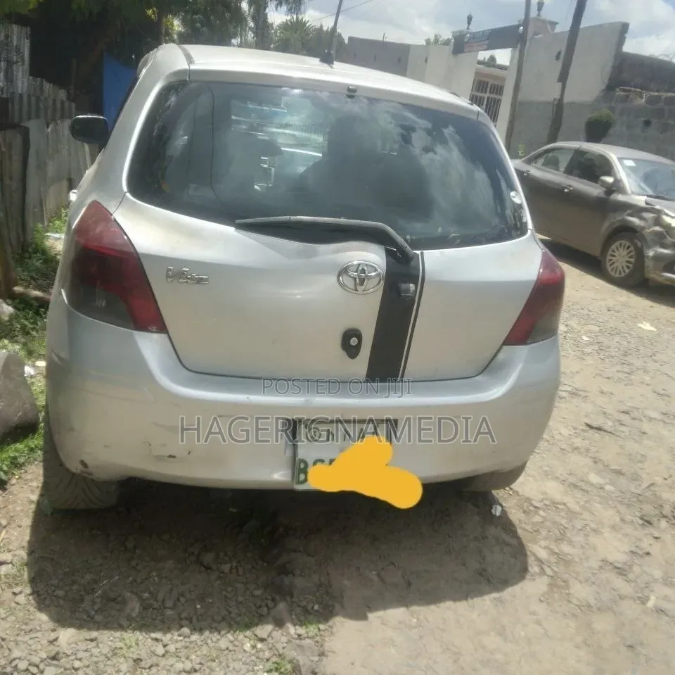 Toyota Yaris 2009 Silver