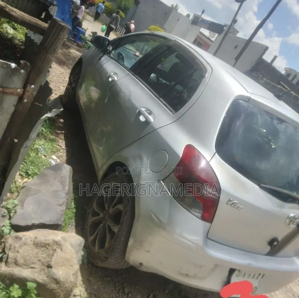 Toyota Yaris 2009 Silver