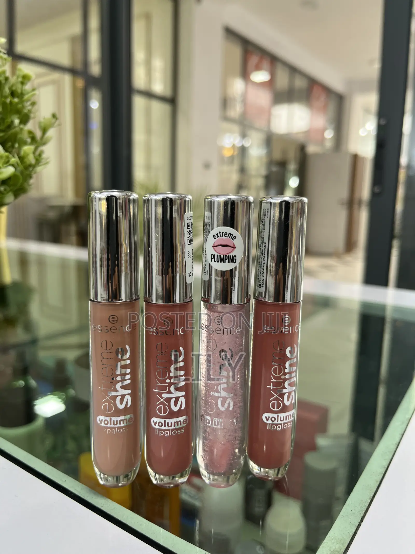 Essence Extreme Shine Volume Lip Gloss