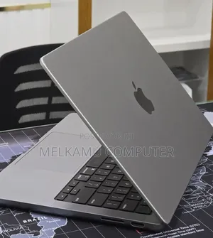 New Laptop Apple MacBook Pro 2023 M3 8GB Apple M3 SSD 512GB