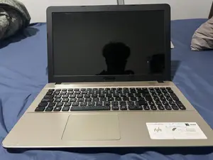 Laptop Asus N43SL 4GB Intel Core 2 Quad HDD 512GB