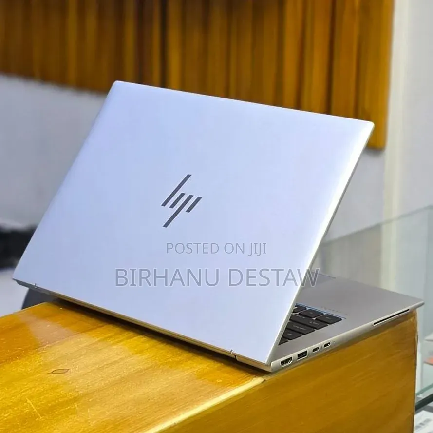 New Laptop HP EliteBook 840 10 16GB Intel Core i7 SSD 512GB