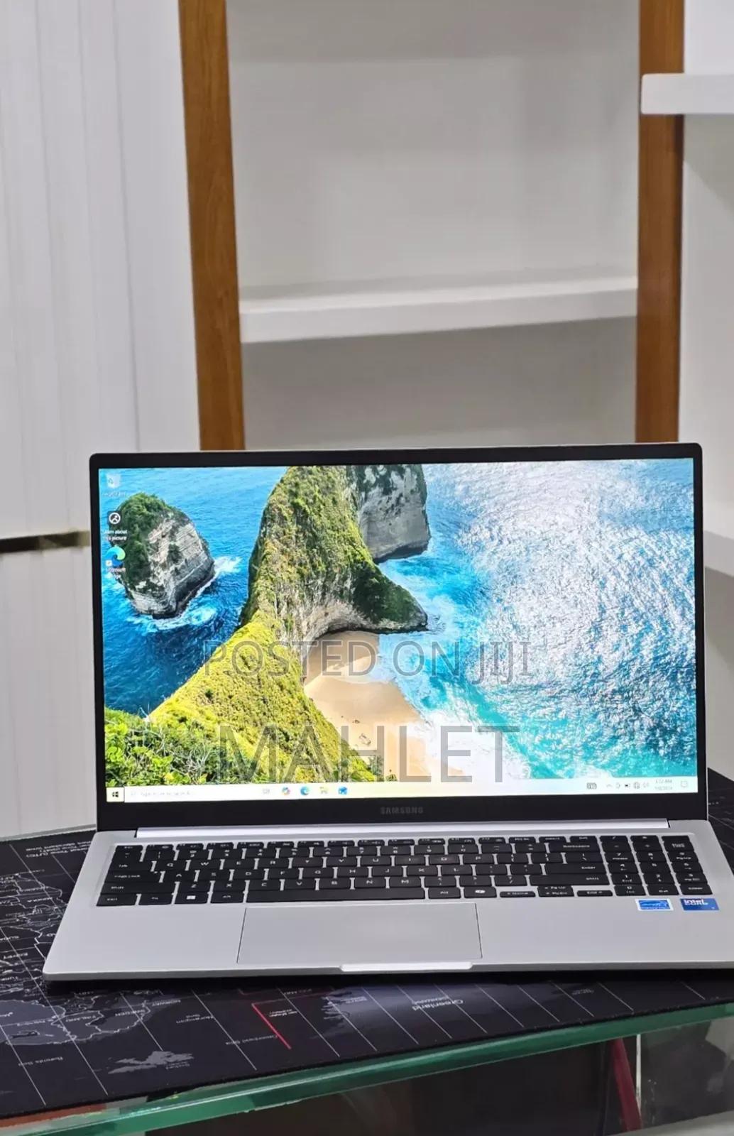 New Laptop Samsung Galaxy Book4 16GB Intel Core i7 SSD 512GB
