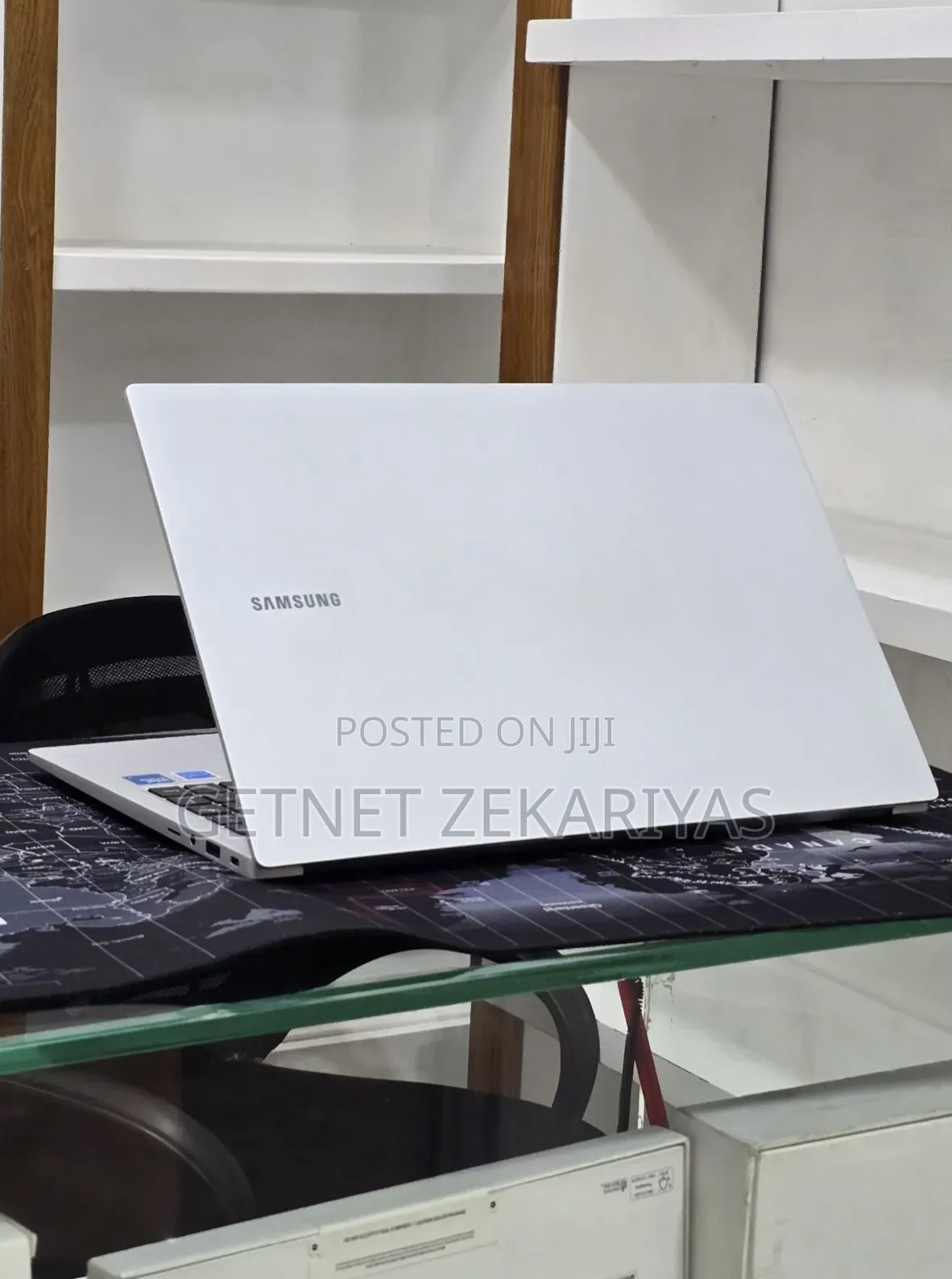 New Laptop Samsung Galaxy Book4 16GB Intel Core 7 SSD 512GB