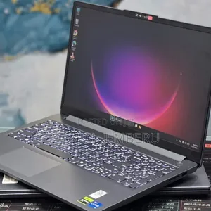 New Laptop Lenovo LOQ 15ARP9 12GB Intel Core i5 SSD 512GB