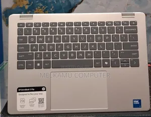 New Laptop HP OmniBook 5 Flip 16GB Intel Core i7 SSD 512GB