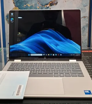 New Laptop HP OmniBook 5 Flip 16GB Intel Core i7 SSD 512GB