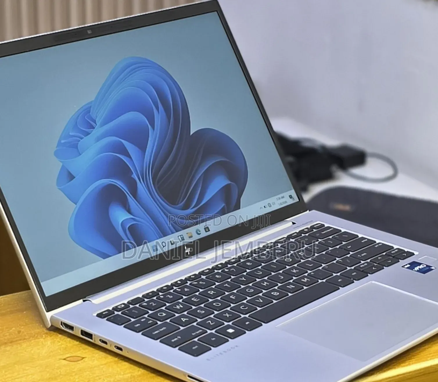 New Laptop HP EliteBook 840 G10 16GB Intel Core i7 SSD 512GB