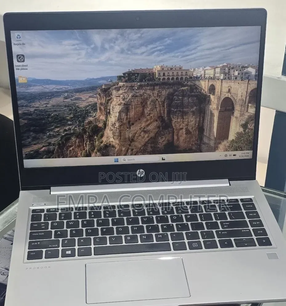 New Laptop HP 8GB AMD Ryzen 5 SSD 512GB