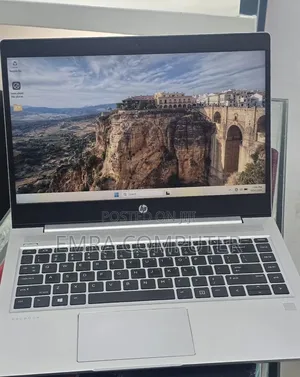 New Laptop HP 8GB AMD Ryzen 5 SSD 512GB