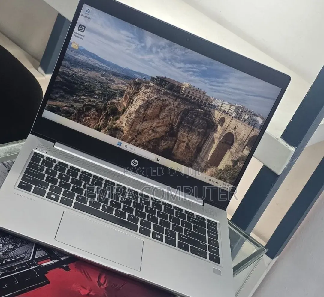 New Laptop HP 8GB AMD Ryzen 5 SSD 512GB