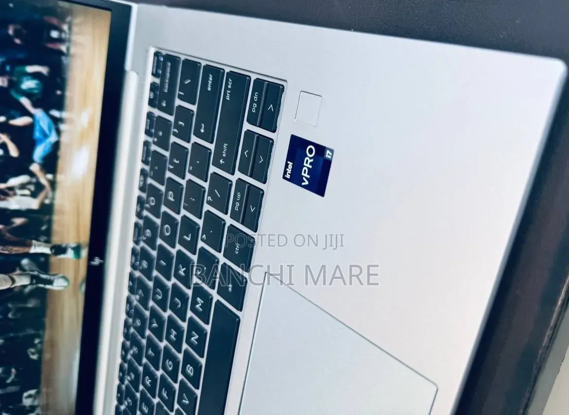 New Laptop HP EliteBook 840 G9 16GB Intel Core i7 SSD 512GB
