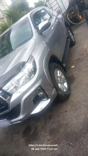 Toyota Hilux 2020 Silver