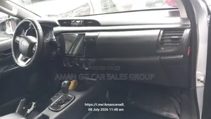 Toyota Hilux 2020 Silver