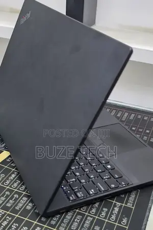 New Laptop Lenovo ThinkPad T490s 16GB Intel Core i5 SSD 256GB