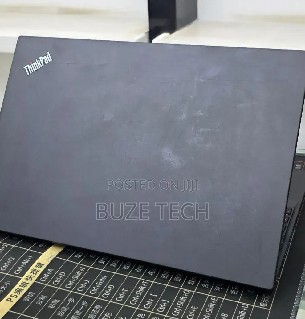 New Laptop Lenovo ThinkPad T490s 16GB Intel Core i5 SSD 256GB