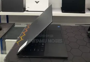 New Laptop Dell Precision 5570 16GB Intel Core i7 SSD 512GB