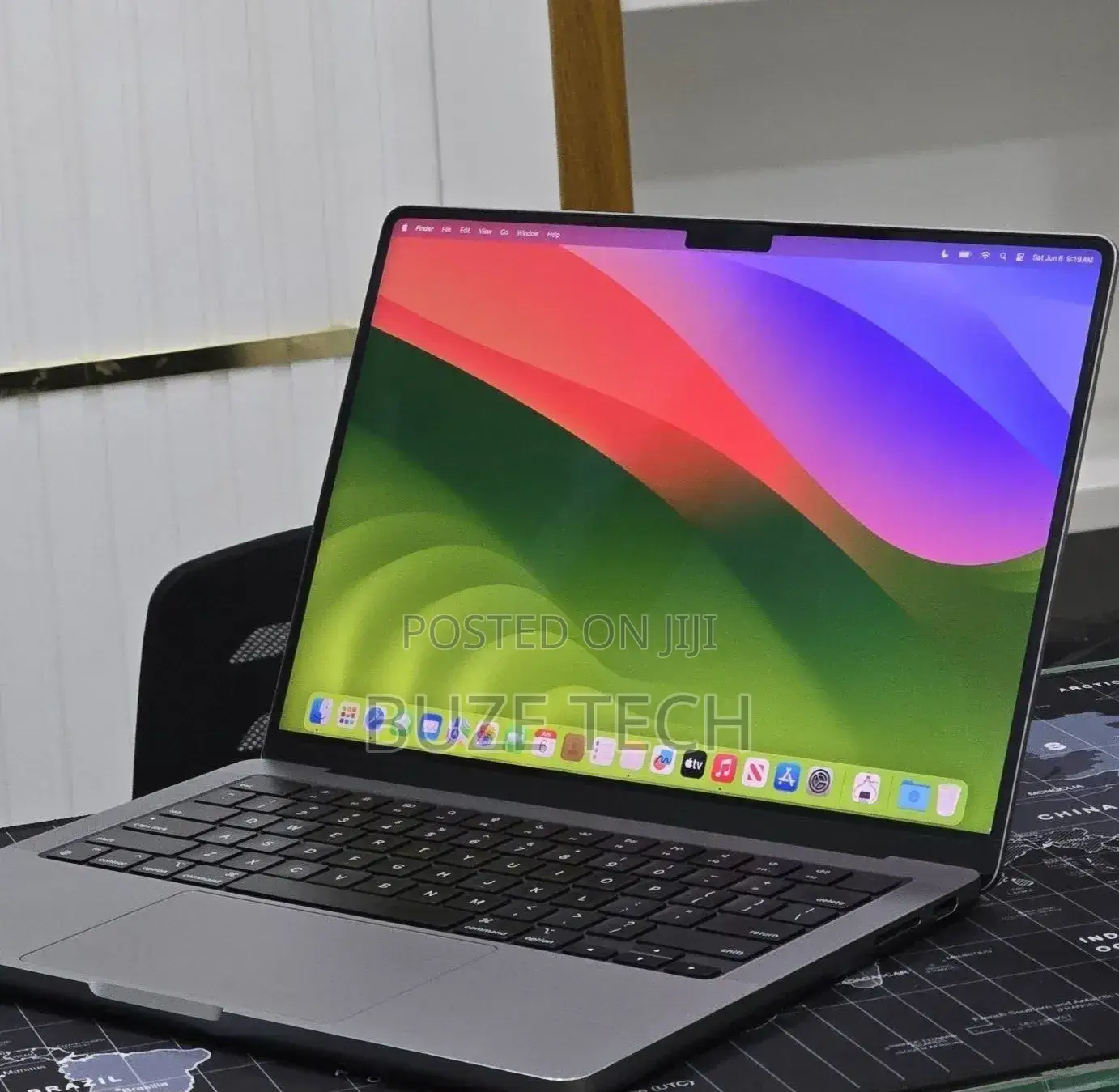 New Laptop Apple MacBook Pro 2023 M3 8GB Apple M3 Pro SSD 512GB