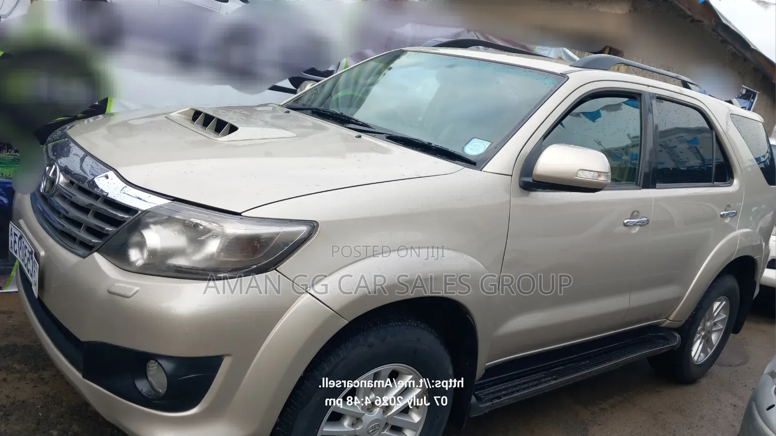 Toyota Fortuner 2011 Gold