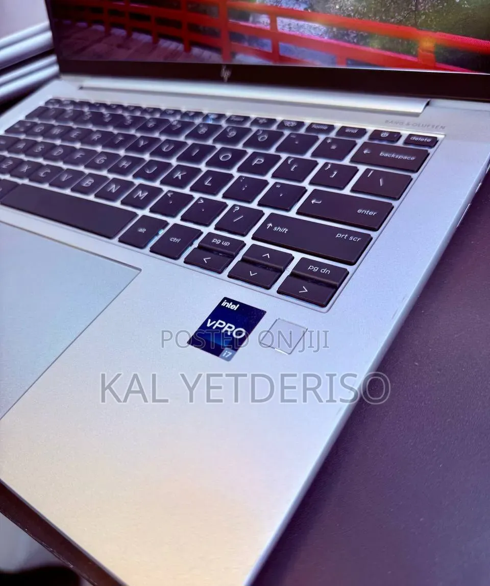 New Laptop HP EliteBook 840 G10 8GB Intel Core i7 SSD 1T