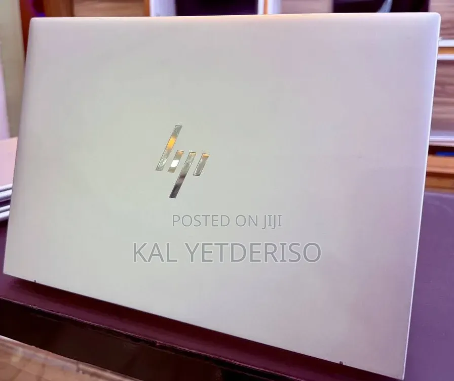 New Laptop HP EliteBook 840 G10 8GB Intel Core i7 SSD 1T