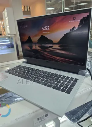 New Laptop Dell G15 5510 16GB Intel Core i7 SSD 512GB
