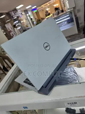 New Laptop Dell G15 5510 16GB Intel Core i7 SSD 512GB