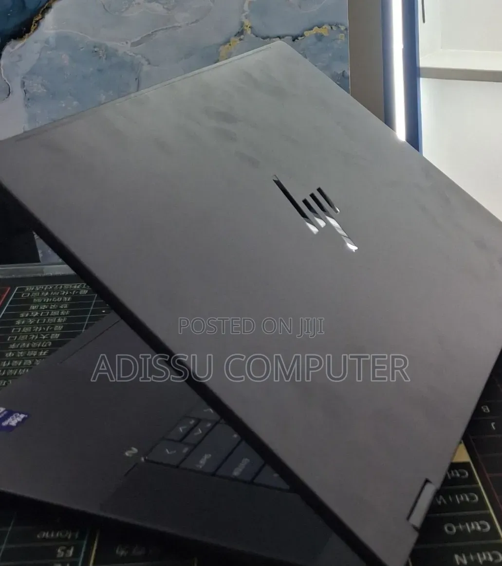 New Laptop HP OmniBook X Flip 14" 16GB Intel Core Ultra 7 SSD 1T