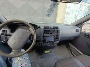 Toyota HiAce 2003 Silver