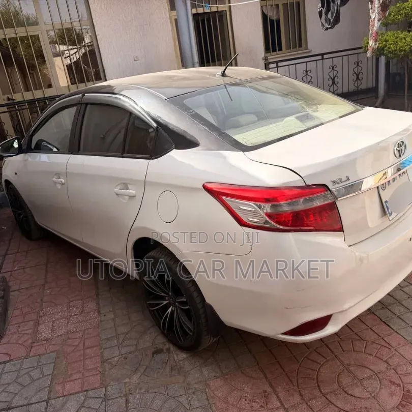 Toyota Yaris 2014 White