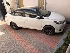 Toyota Yaris 2014 White