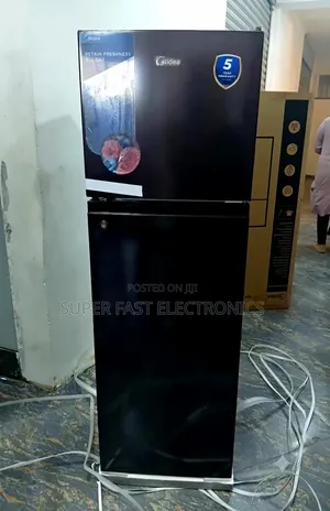 Midea Refrigerator 237 Double Door– Top Freezer, Black Finish, Energy