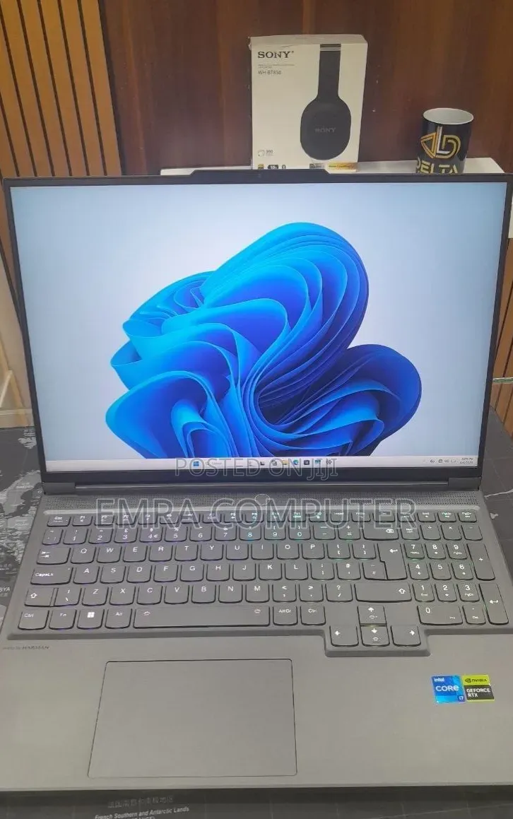 New Laptop Lenovo 16GB Intel Core i7 SSD 512GB
