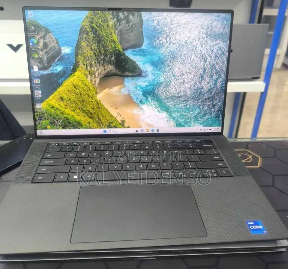 New Laptop Dell Precision 5570 16GB Intel Core i7 SSD 512GB