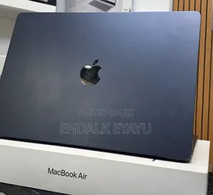 New Laptop Apple MacBook Air 2025 M4 16GB Apple M4 SSD 256GB
