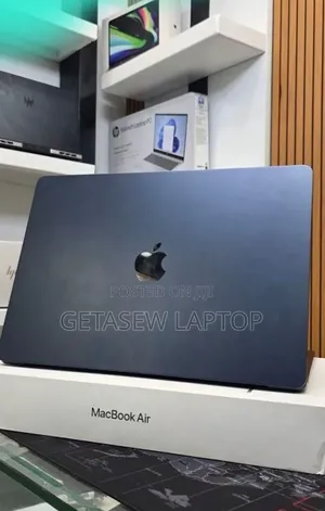 New Laptop Apple MacBook Air 2025 M4 16GB Apple M4 SSD 256GB