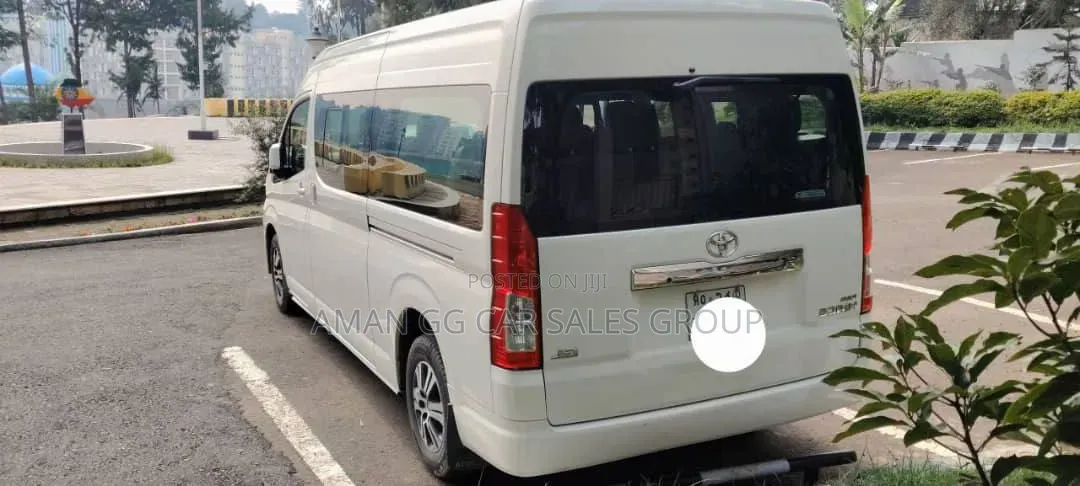 Toyota HiAce 2020 White