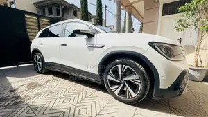 Volkswagen ID.6 2022 White