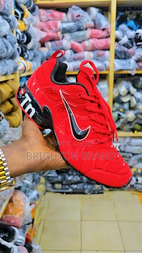 Nike Tn Red
