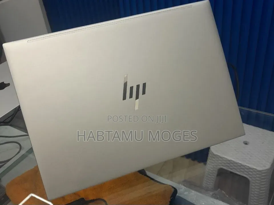New Laptop HP EliteBook 840 G10 16GB Intel Core i7 SSD 512GB