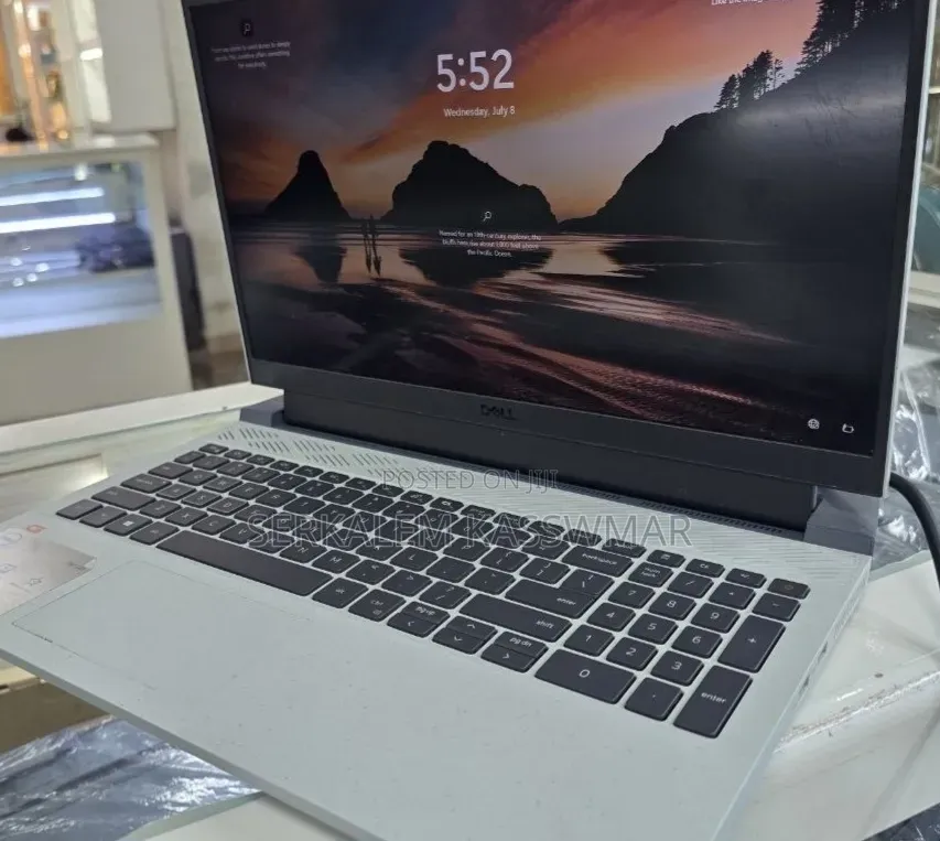 New Laptop Dell G15 5510 16GB Intel Core i7 SSD 512GB