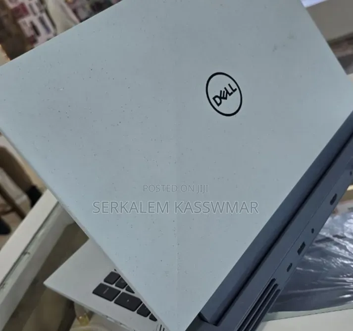 New Laptop Dell G15 5510 16GB Intel Core i7 SSD 512GB