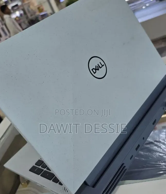 New Laptop Dell G15 5510 16GB Intel Core i7 SSD 512GB
