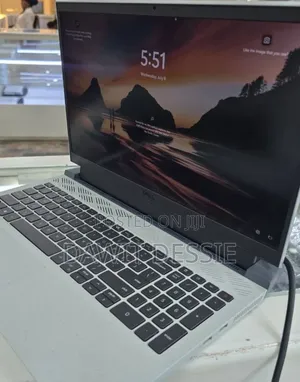 New Laptop Dell G15 5510 16GB Intel Core i7 SSD 512GB