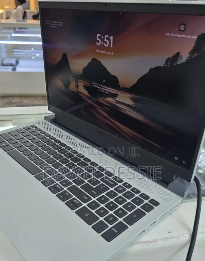 New Laptop Dell G15 5510 16GB Intel Core i7 SSD 512GB