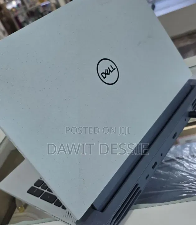 New Laptop Dell G15 5510 16GB Intel Core i7 SSD 512GB