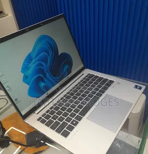 New Laptop HP EliteBook 840 G10 16GB Intel Core i7 SSD 512GB
