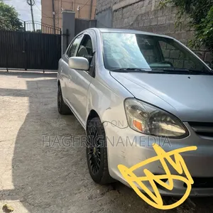 Toyota Platz 2005 Silver